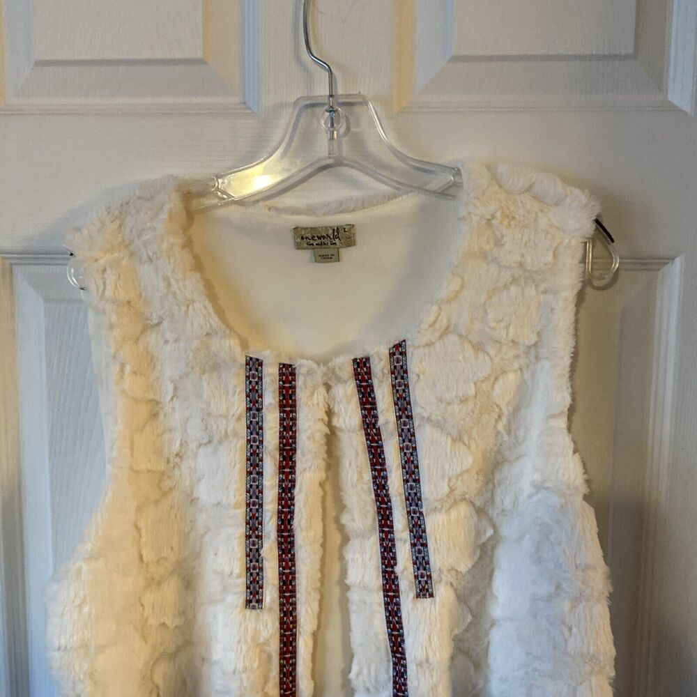 Oneworld Women’s Faux Fur Vest Size Large Bohemian Hippie Boho Ribbon - Picture 3 of 10